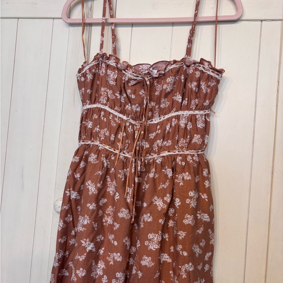 Sincerely Jules Terracotta and White Floral Dress - Picture 3 of 5